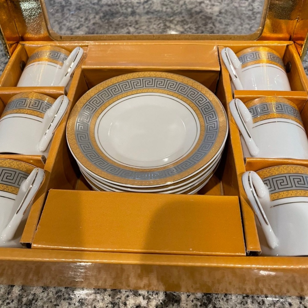 Nour cup and saucer set